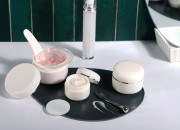 Plastična kutijica 50mL sa duplim dnom, srebrnom linijom na zatvaraču i međupoklopcem - 12 kom Plastična kutijica 50mL sa duplim dnom, srebrnom linijom na zatvaraču i međupoklopcem - 12 kom