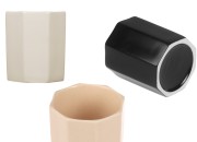 Dekorativna keramička posuda za sveće 67x75 mm u raznim bojama Dekorativna keramička posuda za sveće 67x75 mm u raznim bojama