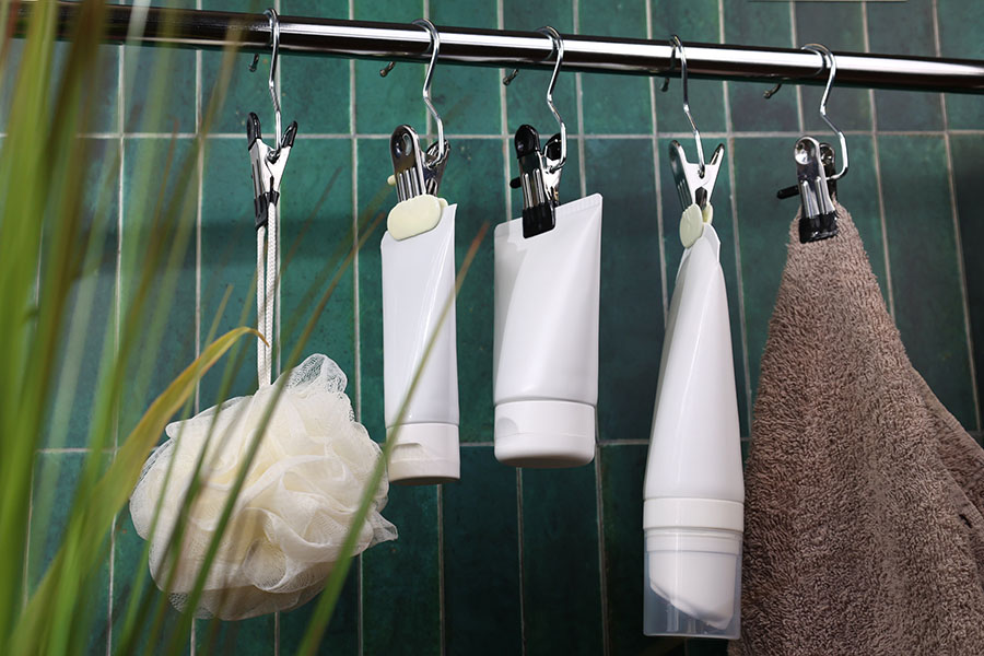 Metalna kuka sa klipom i crnom ručkom 108x23 mm-grupa_slika