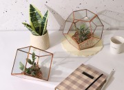 Kockasti ukrasni stakleni svećnjak-grupa_slika