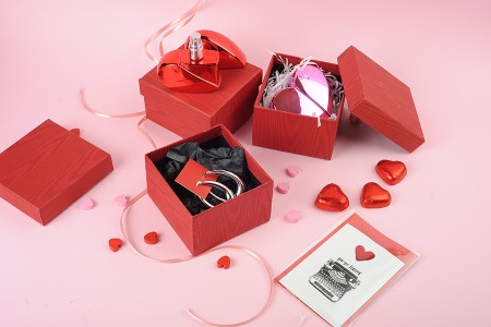 Kartonska poklon kutija 86x92x56mm u više boja - 6 kom-grupa_slika