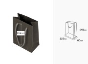 Papirna siva poklon kesica 110x60x140mm sa pertlom - 20 kom Papirna siva poklon kesica 110x60x140mm sa pertlom - 20 kom