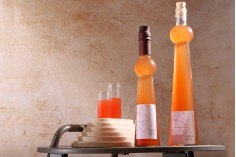 Visoka dekorativna staklena flaša 210mL