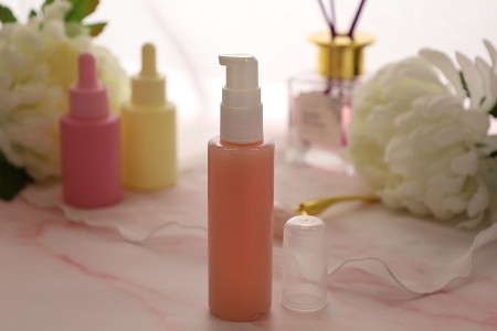 Plastična bela pumpica PP18 za kreme sa providnim zatvaračem-dimenzije_slike