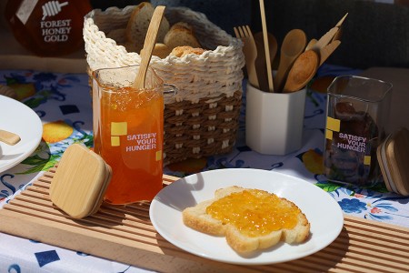 Staklena četvrtasta tegla 450mL, sa drvenim poklopcem i gumicom-3