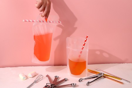 Providna DoyPack kesica sa zip zatvaranjem od 250ml, sa otvorima za prste i rupicama za slamčicu – 50 kom-4