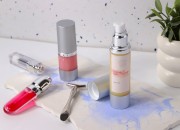 Airless akrilna bočica 30mL za kreme sa aluminijumskom osnovom i zatvaračem u 2 boje
