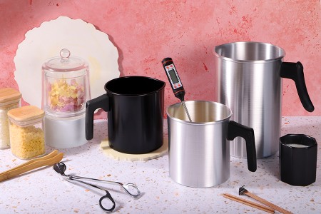 Aluminijumski bokal 3000mL u crnoj ili srebrnoj boji sa drškom-grupa_slika