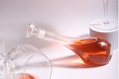 Staklena flaša 250mL sa bočnim postavljanjem