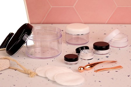 Akrilna providna kutijica 50mL sa belim zatvaračem i srebrnom linijom - 12 kom-grupa_slika