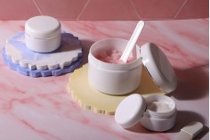 Plastična bela kutijica 50mL sa zatvaračem sa srebrnom linijom i zaptivkom - 12 kom