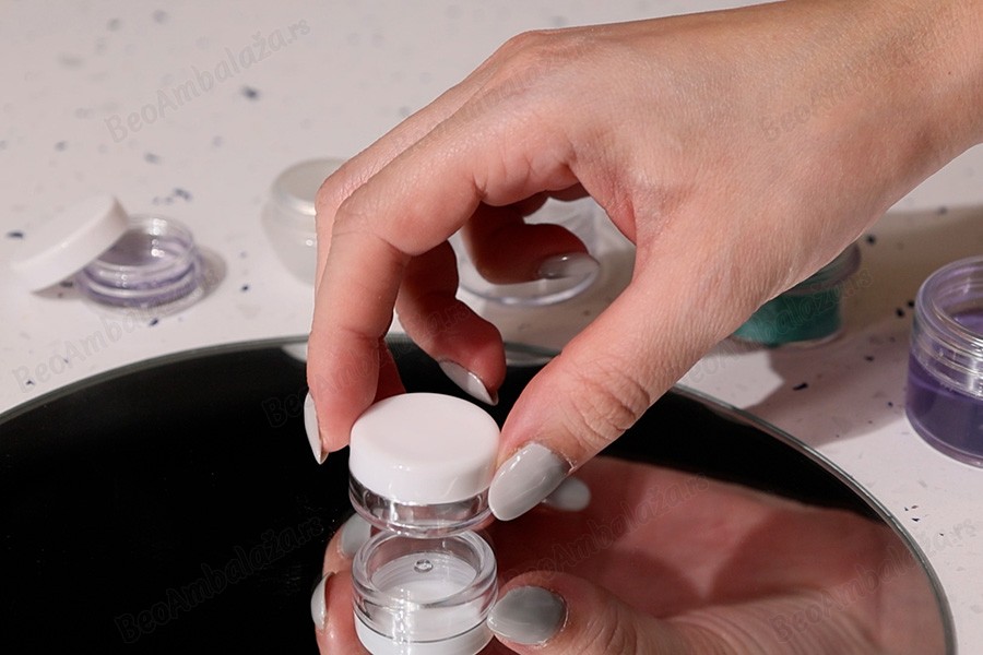 Akrilna providna kutijica 5mL za kreme sa belim zatvaračem - 12 kom-grupa_slika