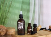 Pipeta od 100mL sa crnim i uskim sigurnosnim zatvaračem i crnom ili providnom gumicom - pojedinačno pakovanje Pipeta od 100mL sa crnim i uskim sigurnosnim zatvaračem i crnom ili providnom gumicom - pojedinačno pakovanje