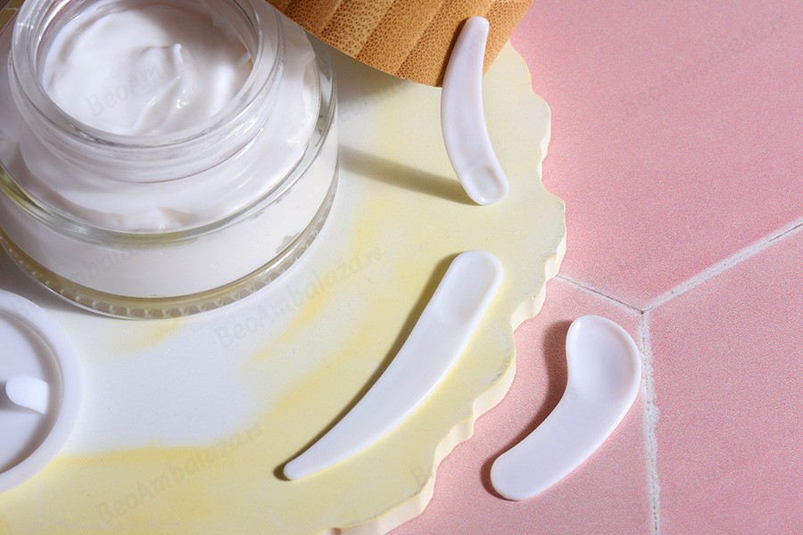 Plastična bela PE spatula 54mm za kreme - 24 kom-