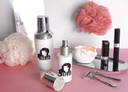 Staklena bočica 100mL za kreme, sa srebrnom pumpicom i zatvaračem Staklena bočica 100mL za kreme, sa srebrnom pumpicom i zatvaračem