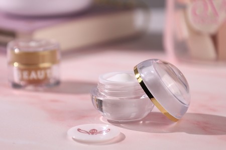 Luksuzna akrilna okrugla kutijica 5mL, sa unutrašnjom zaptivkom na poklopcu i plastičnim međupoklopcem - 12 kom-grupa_slika