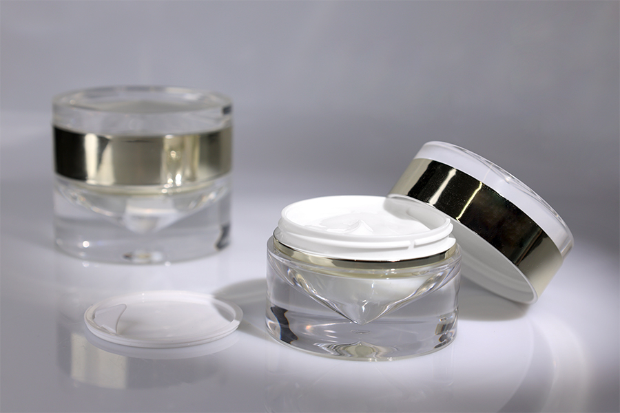 Luksuzna providno-zlatna akrilna teglica 50 mL sa duplim dnom za kremu, sa akrilnim zatvaračem i plastičnim međupoklopcem-grupa_slika