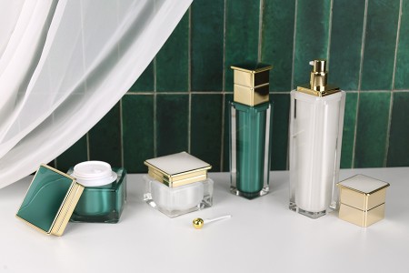 Luksuzna akrilna teglica 30 mL za kremu u smaragdnoj boji sa plastičnim međupoklopcem-grupa_slika