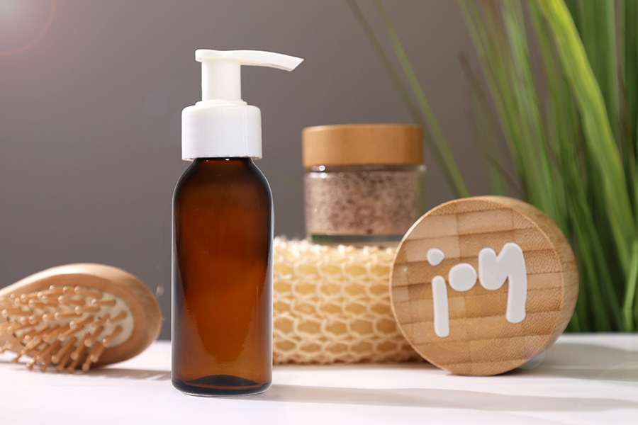 Staklena bočica karamel boje 100 mL sa PP 28 grlom-grupa_slika