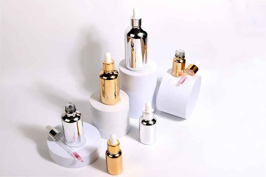 Staklena bočica za etarska ulja 50 mL sa PP18 grlom, u zlatnoj ili srebrnoj boji-grupa_slika