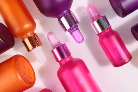 Staklena bočica od peskiranog stakla u više boja za etarska ulja 10mL, sa grlom PP18-grupa_slika