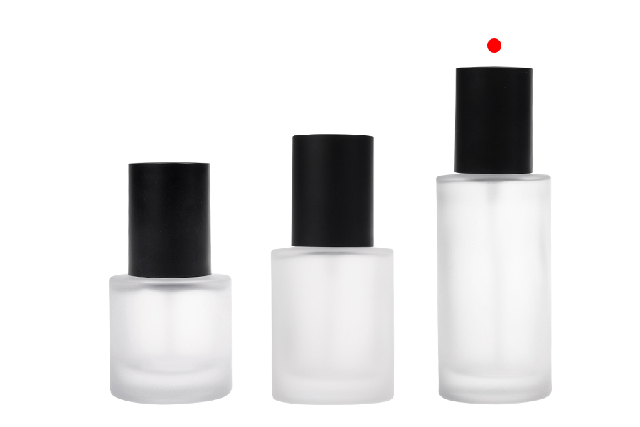 Bočica od peskiranog stakla od 100 mL sa crnom pumpicom za kreme i crnim mat poklopcem-grupa_slika