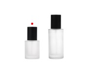 Peskirana staklena bočica od 50mL sa crnim sprejom i crnim mat zatvaračem-grupa_slika