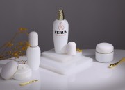 Teglica 50 mL u mat beloj boji sa zatvaračem sa zlatnom linijom (sa unutrašnjom zaptivkom) i plastičnim međupoklopcem-grupa_slika