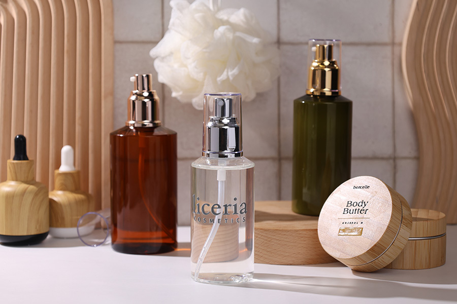 Plastična pumpica za kremu 24/410 sa aluminijumskim premazom i providnim zatvaračem-grupa_slika