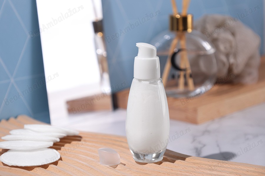 Staklena bočica 30mL sa belom plastičnom pumpicom i zatvaračem PP18-grupa_slika