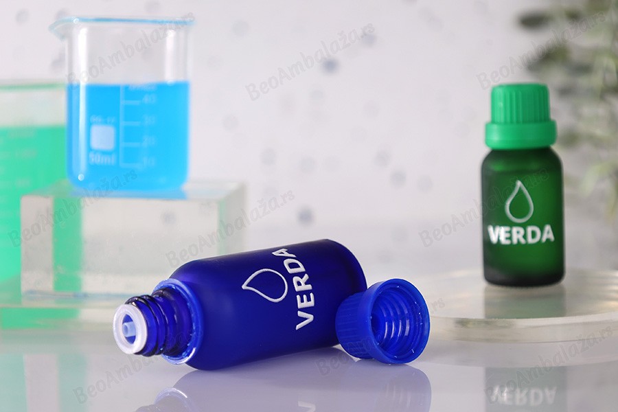 Zaštitni plastični zatvarač PP18 sa unutrašnjom kapaljkom, u zelenoj ili plavoj boji - 50 kom-grupa_slika