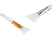Silikonska spatula - četkica 137 mm sa plastičnom drškom za kremu i sa zlatnim ili srebrnim detaljima Silikonska spatula - četkica 137 mm sa plastičnom drškom za kremu i sa zlatnim ili srebrnim detaljima