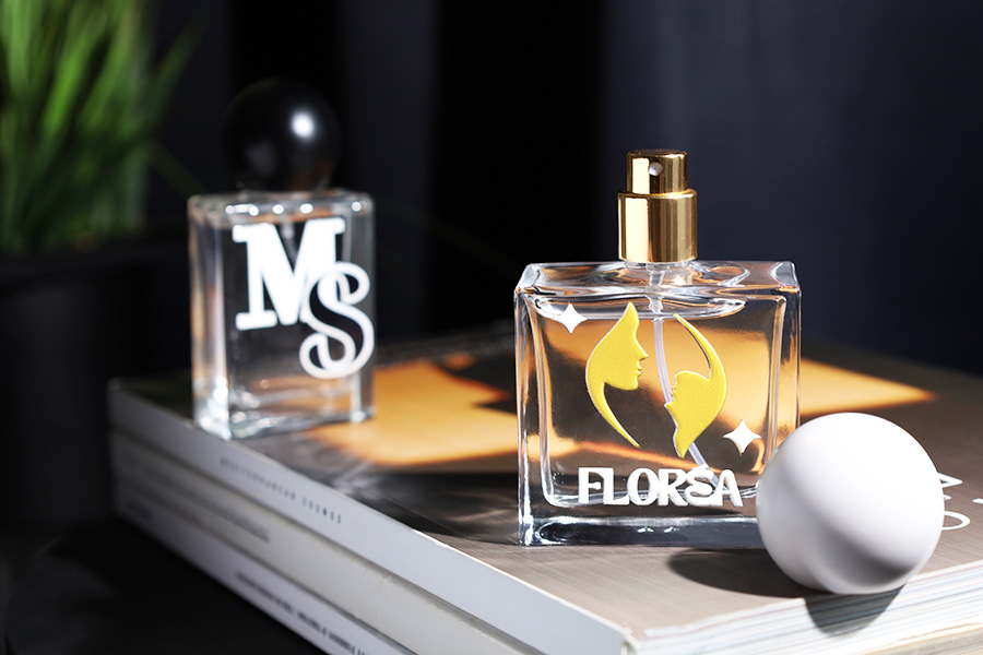 Set - aluminijumski sprej i crni okrugli zatvarač (veliki) za bočice sa grlom 15/400-grupa_slika