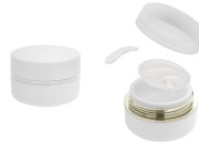 Plastična (PP) kutijica 30mL za kreme u beloj MAT boji sa belim MAT poklopcem, spatulom i plastičnim međupoklopcem Plastična (PP) kutijica 30mL za kreme u beloj MAT boji sa belim MAT poklopcem, spatulom i plastičnim međupoklopcem