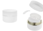 Plastična (PP) kutijica 50mL za kreme u beloj MAT boji sa belim MAT poklopcem, spatulom i plastičnim međupoklopcem Plastična (PP) kutijica 50mL za kreme u beloj MAT boji sa belim MAT poklopcem, spatulom i plastičnim međupoklopcem