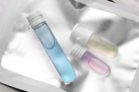 Staklena bočica 5mL sa plastičnim zatvaračem - 25 kom-2