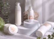 Plastična PET bočica od 80mL sa belom pumpicom i providnim zatvaračem Plastična PET bočica od 80mL sa belom pumpicom i providnim zatvaračem