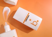 Plastična (PETG) bočica 50 mL bele boje sa zatvaračem i grlom za tečnu kozmetiku-grupa_slika