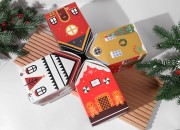 Božićna kartonska poklon kutijica 85x85x140 mm u obliku kućice - 10 kom-grupa_slika
