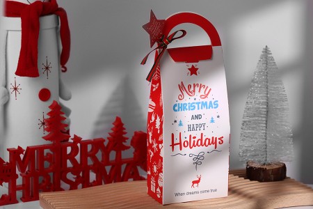 Božićna kartonska poklon kesica 105x60x275 mm sa drškom, trakom i karticom  - 10 kom-grupa_slika