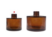 Cilindrična staklena bočica od 100 mL u karamel ili maslinasto zelenoj boji, pogodna za osveživač prostora