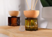 Cilindrična staklena bočica od 50 mL u karamel ili maslinastoj boji, pogodna za osveživač prostora-grupa_slika