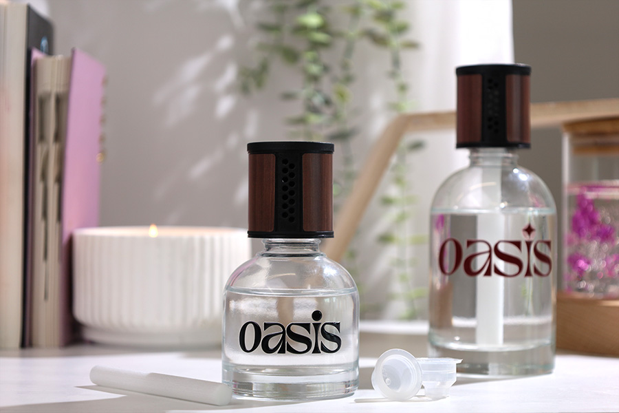 Providna staklena bočica od 200 mL - osveživač automobila sa braon/crnim zatvaračem, čepom i pamučnim štapićem-grupa_slika