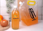 DoyPack kesica za tečnosti 1,5 L providna sa belim sigurnosnim zatvaračem i ručkom – 10 kom-grupa_slika