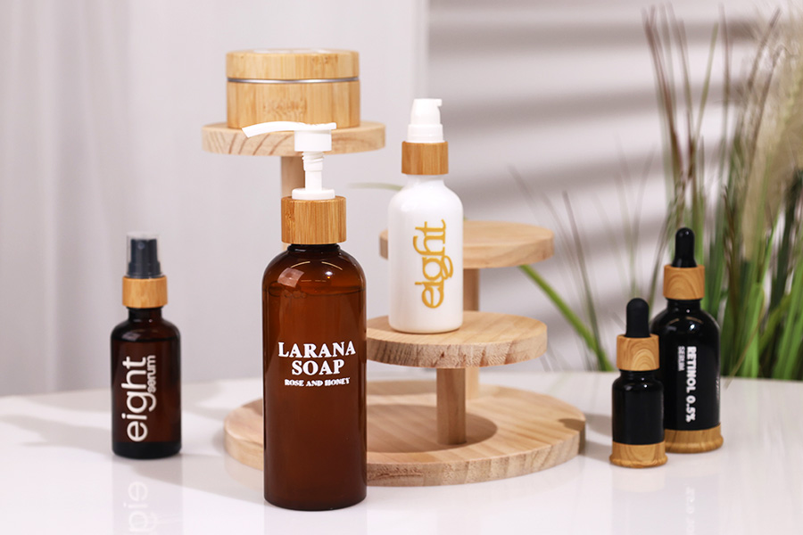 Pumpica za kreme PP24 sa presvlakom od bambusa, plastičnom unutrašnjošću i providnim zatvaračem-grupa_slika