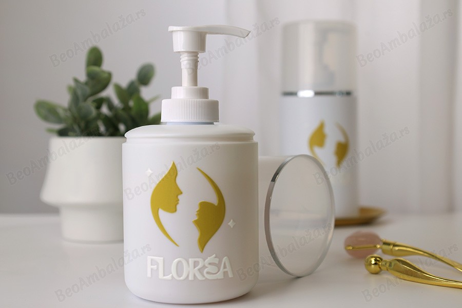 Plastična (HDPE) bela boca od 400 mL sa pumpicom za kremu i providnim poklopcem sa srebrnom linijom-grupa_slika