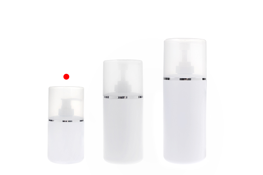 Plastična (HDPE) bela boca od 300 mL sa pumpicom za kremu i providnim poklopcem sa srebrnom linijom-grupa_slika