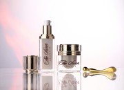 Luksuzna akrilna teglica od 30 mL sa zlatnim zatvaračem i plastičnim međupoklopcem-grupa_slika