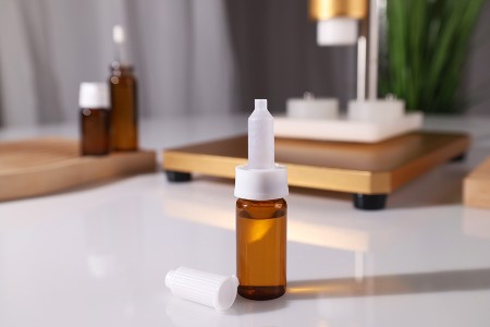 Plastični beli zatvarač na klik za bočicu sa grlom od 20 mm (potreban je alat za zatvaranje)-grupa_slika