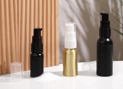 Aluminijumska bočica 100mL PP24 u zlatnoj i crnoj boji Aluminijumska bočica 100mL PP24 u zlatnoj i crnoj boji